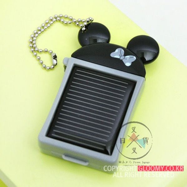 迪士尼 米妮 黑白版 iphone 4s 4 ipod 太陽能USB充電器電池吊飾 