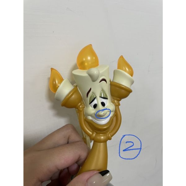 迪士尼樂園限定美女與野獸燭台先生可微發熱手拿小燈附頸掛繩~夜遊燈飾 