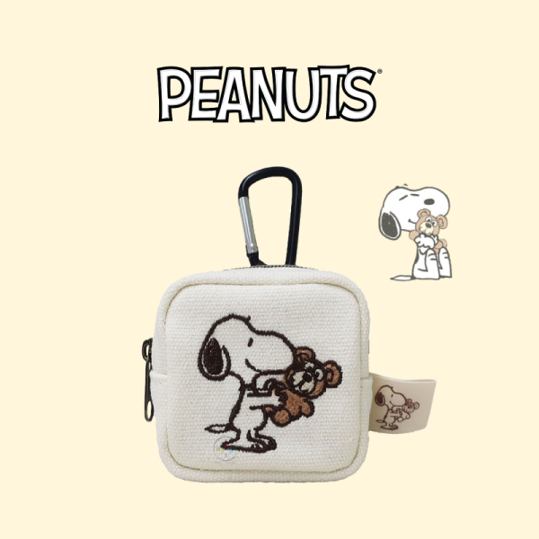 預購9月 SNOOPY 史努比 抱泰迪熊 收納包附登山扣 摩卡 