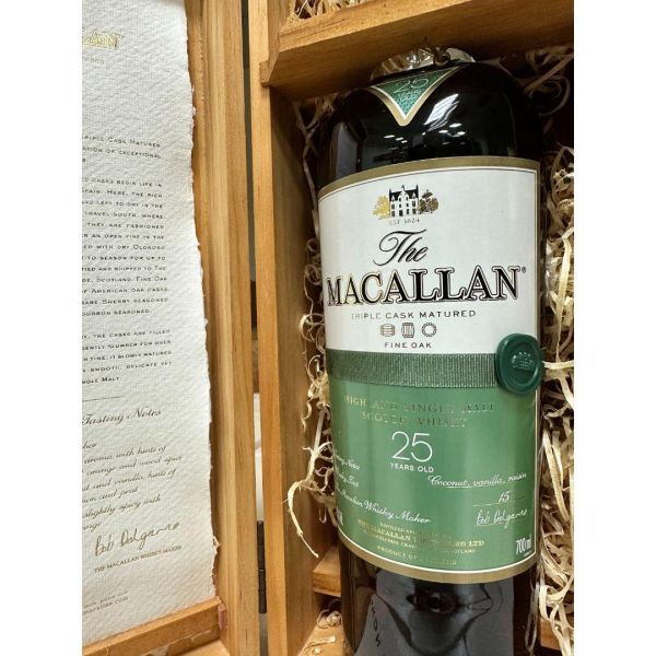 麥卡倫25年黃金三桶單一麥芽蘇格蘭威士忌 Macallan 25 Years Triple Cask Single Malt Scotch Whisky 麥卡倫,25年,黃金三桶,單一麥芽,蘇格蘭,威士忌,Macallan,25 Years,Triple Cask, Single Malt,Scotch,Whisky,英國