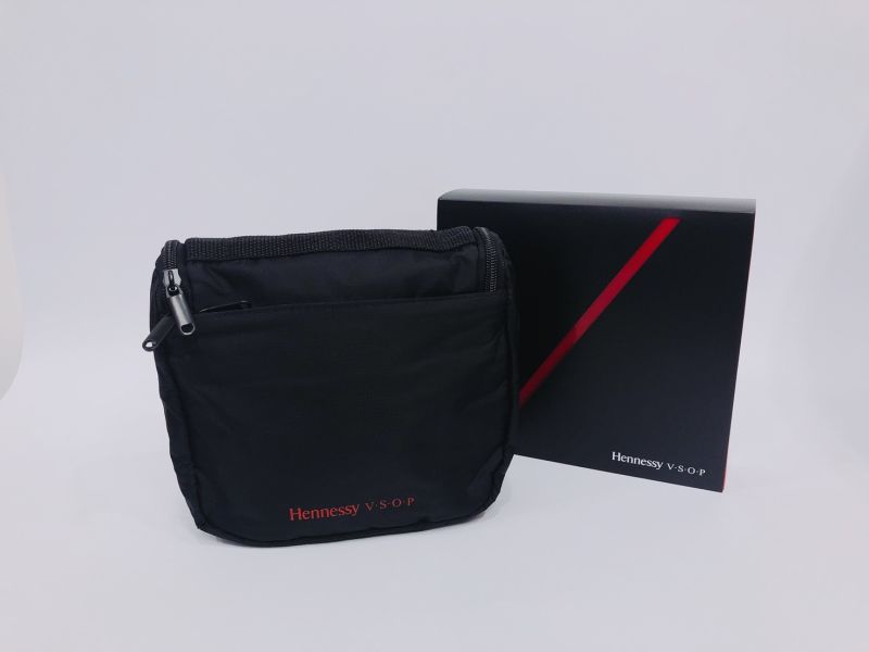 贈品》軒尼詩盥洗包 贈品,軒尼詩盥洗包