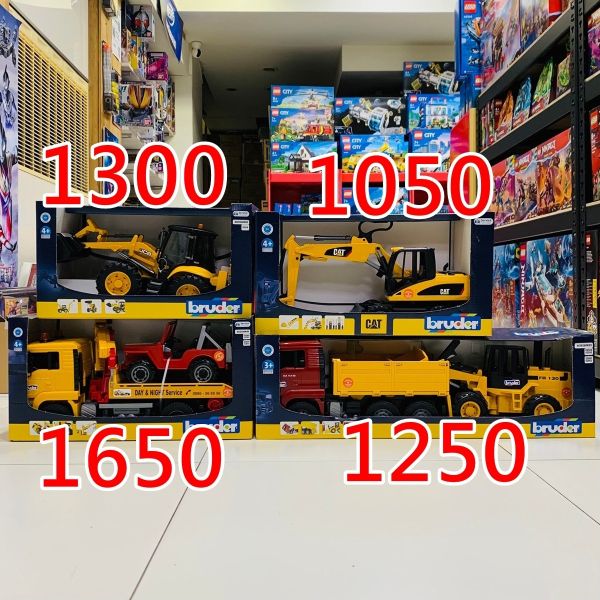 Bruder JCB 5CX 雙向挖土機、1:16怪手、1:16道路救援車、MAN卡車+推土機組 