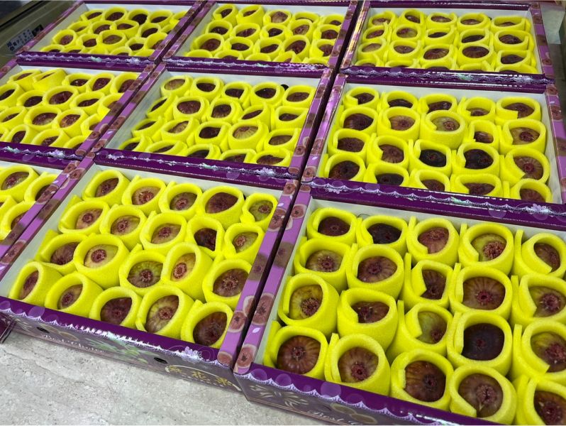 溫室無花果/甜度很低很低、就當補充營養 