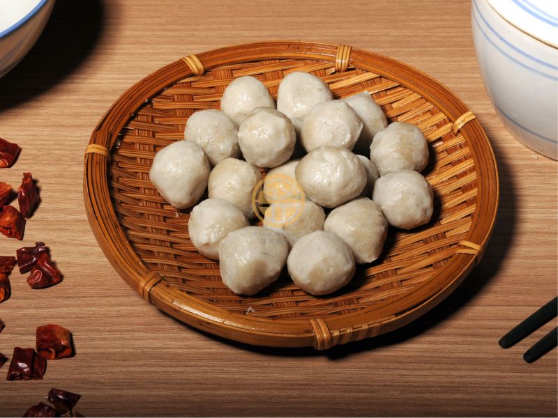 虱目魚丸300G 虱目魚丸  火鍋料 貢丸 冷凍食材 餐廳 盤商 團購 專業代工 包裝 盛食堂超市 新北市永和區復興街81號 (02)89219626盛佳貿易 統編90200774群竑流通行銷 統編52941685