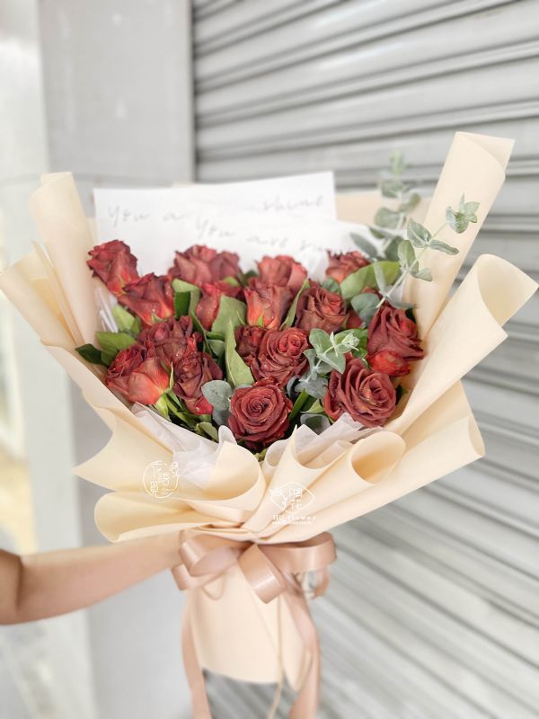 進口咖啡色玫瑰花束(20朵情人節限定) 進口玫瑰花束,韓式花束,玫瑰花束,韓式包裝美學,奶茶色包裝,拒絕傳統包裝,花束傳情花束,台中花店代客送花~鴻花花店代客送花全程保密 珍惜所託,猶如親送