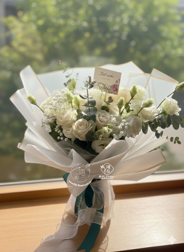 晨曦之吻 (韓式經典花束) 韓式花束,玫瑰花束,韓式包裝美學,奶茶色包裝,愛馬仕橘包裝,玫瑰花束,玫瑰花造型香氛花束,黑色包裝,拒絕傳統包裝,花束傳情花束,台中花店代客送花~鴻花花店代客送花全程保密 珍惜所託,猶如親送