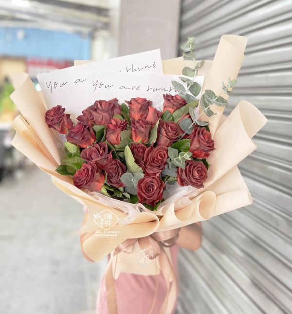 進口咖啡色玫瑰花束(20朵情人節限定) 進口玫瑰花束,韓式花束,玫瑰花束,韓式包裝美學,奶茶色包裝,拒絕傳統包裝,花束傳情花束,台中花店代客送花~鴻花花店代客送花全程保密 珍惜所託,猶如親送