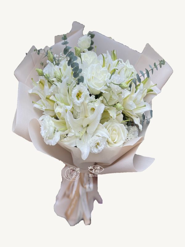 想念~白色百合花束 韓式花束,玫瑰花束,韓式包裝美學,奶茶色包裝,愛馬仕橘包裝,玫瑰花束,玫瑰花造型香氛花束,黑色包裝,拒絕傳統包裝,花束傳情花束,台中花店代客送花~鴻花花店代客送花全程保密 珍惜所託,猶如親送