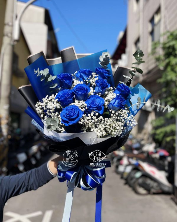 藍色妖姬(進口10朵藍色妖姬玫瑰花束) 進口玫瑰花束,韓式花束,玫瑰花束,韓式包裝美學,奶茶色包裝,拒絕傳統包裝,花束傳情花束,台中花店代客送花~鴻花花店代客送花全程保密 珍惜所託,猶如親送