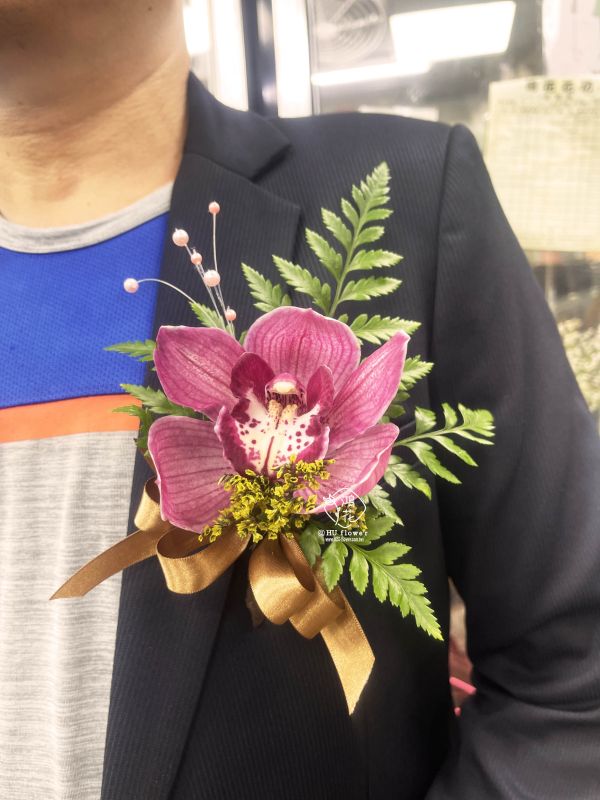 蘭花胸花系列點我看更多 台中鴻花花店代客送花,開會需要開會胸花,結婚需要婚禮胸花,會議胸花,客製胸花,乾燥花胸花,不凋永生花胸花,蝴蝶蘭胸花,珍惜所託,全程保密,代客送花,中彰投代客送花,全省送花,
