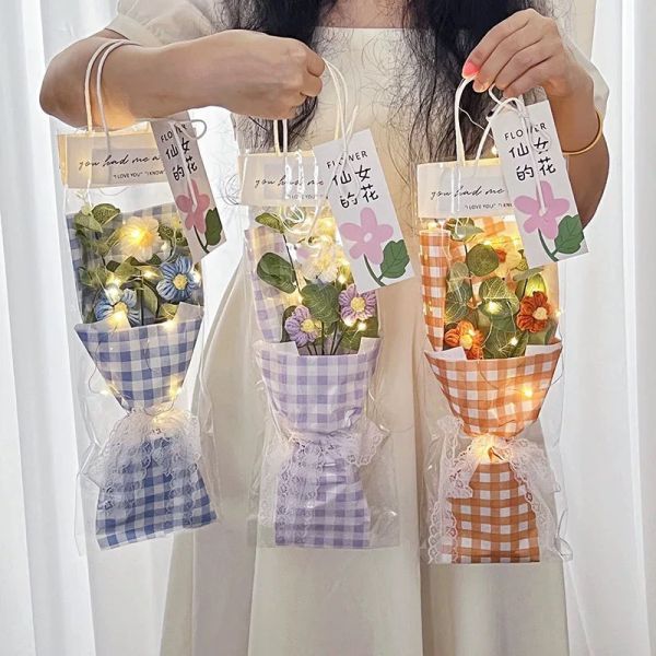 閃亮畢業針織餅乾小花束 畢業季送禮首選｜手作餅乾花束｜可愛花朵造型療癒登場