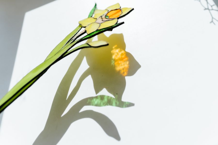 水仙花︱陽光捕手(底座) 捉光擺飾,居家裝飾,窗戶掛飾,捕夢者,花藝裝飾,陽光捕手,鑲嵌玻璃,情人節禮物,北歐風,花店,母親節禮物