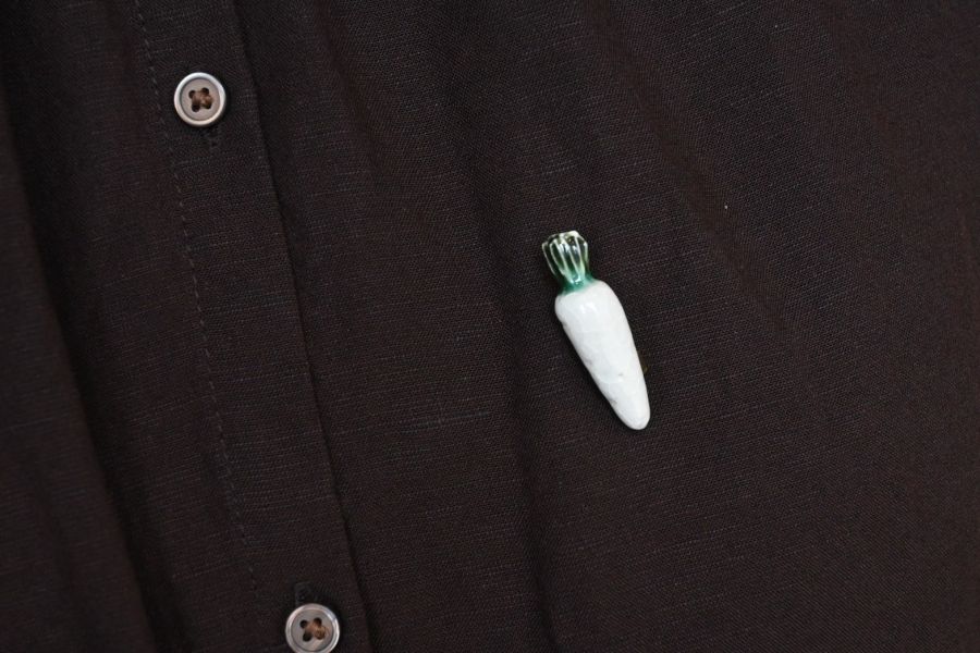 瓷器胸針_小白蘿蔔 