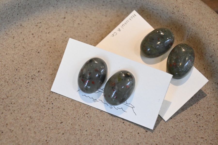 雞血石耳環(一對)｜寶石拼圖 