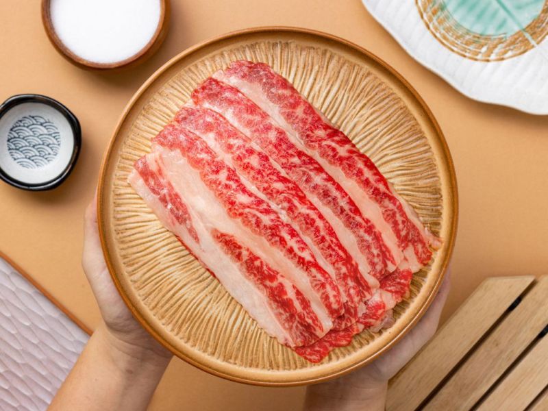 A5日本和牛雪花火鍋肉片  (200g±10%/盒) #A5日本和牛 #雪花火鍋肉片 #頂級和牛 #火鍋肉片 #和牛火鍋 #家庭火鍋 #和牛美食 #日式火鍋 #頂級火鍋肉 #涮鍋 #極致口感 #雪花和牛