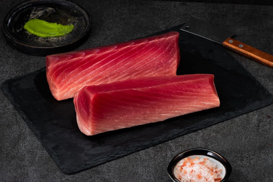 南方黑鮪魚 皮油 (300g±10%/包) #黑鮪魚 #鮪魚皮油 #黑鮪魚油脂 #鮪魚皮 #膠質料理 #Omega3 #高級食材 #南方黑鮪 #鮪魚煎煮 #魚皮精華