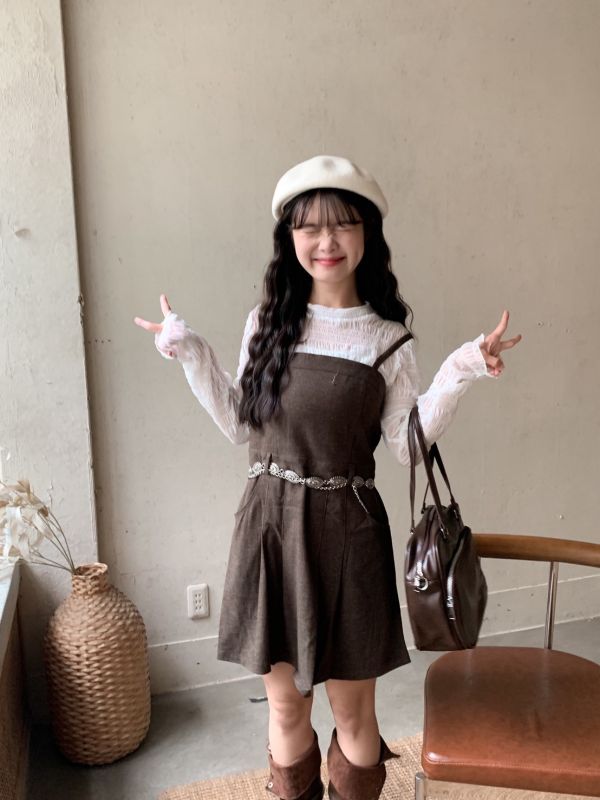 文藝少女筆記 低調後鬆緊吊帶短洋裝 