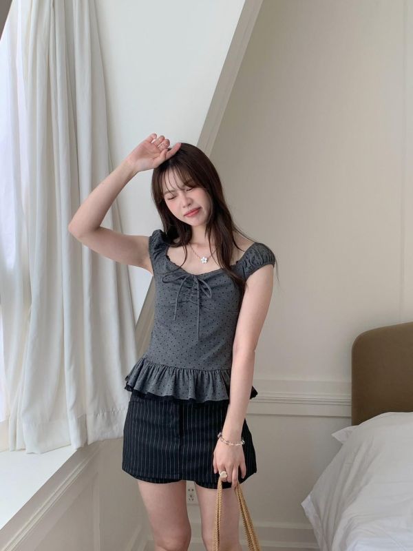 花霧戀愛莊園 綁帶方領上衣 輕甜顯瘦上衣（2色） 