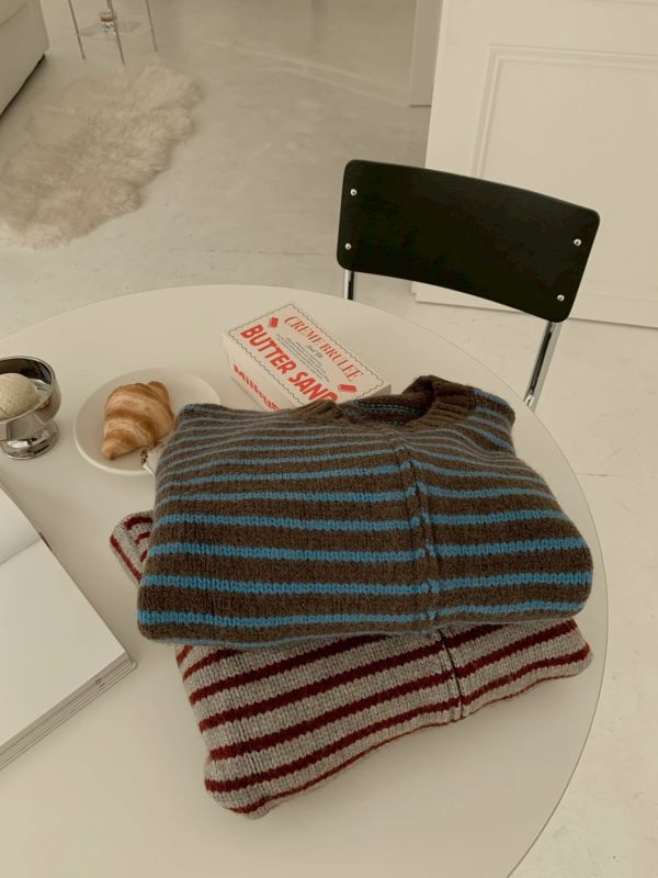 毛衣季的小小儀式感 雙拉鍊條紋針織上衣 外套兩穿 （2色） 