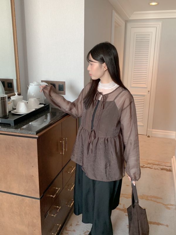 緞面浪花2.0 微光澤澎澎袖綁帶罩衫 (3色) 