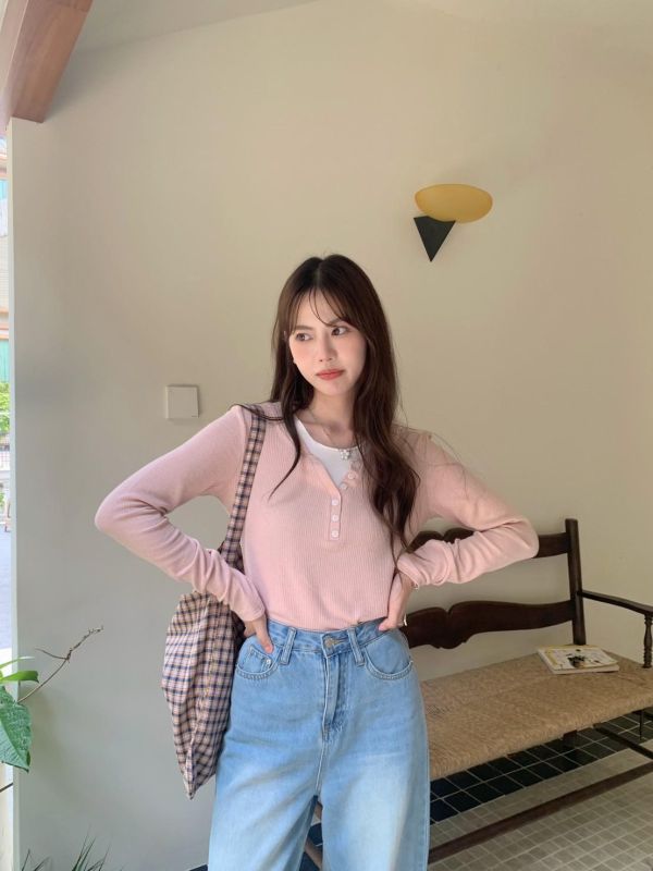 櫻草山漫步 假兩件層次短版上衣（2色） 