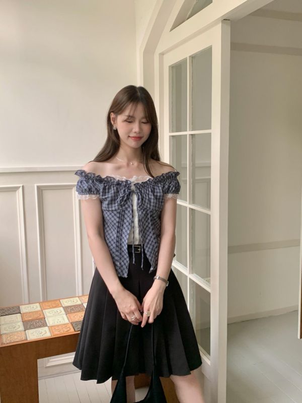 小眾氛圍款  拼接設計 蝴蝶結綁帶 小性感短版顯瘦上衣（2色） 