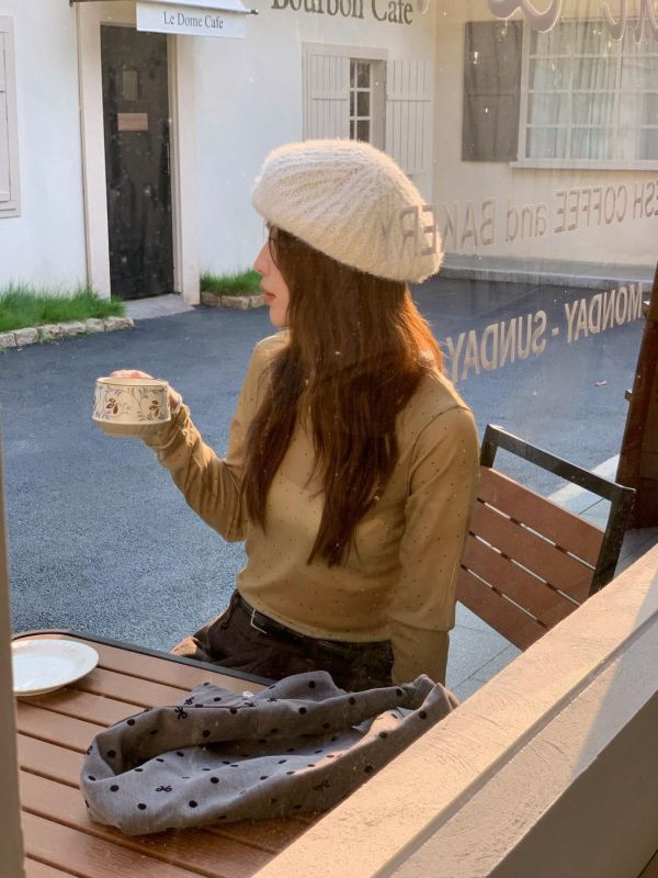晚秋星點手札 點點透膚長袖上衣 木耳邊微高領打底衫 日系浪漫層次內搭（3色） 