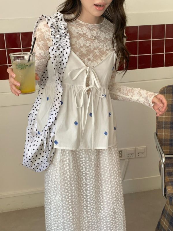 清晨花朵綁帶背心 刺繡花朵細肩背心 韓系甜感綁帶小可愛（2色） 