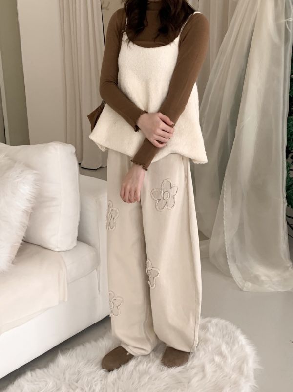 霧藍花信 小花刺繡牛仔寬褲高腰顯瘦 直筒寬褲（2色） 