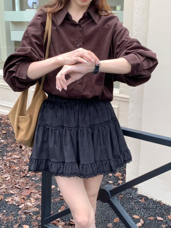 剛剛好的腿長比例 花花短裙 