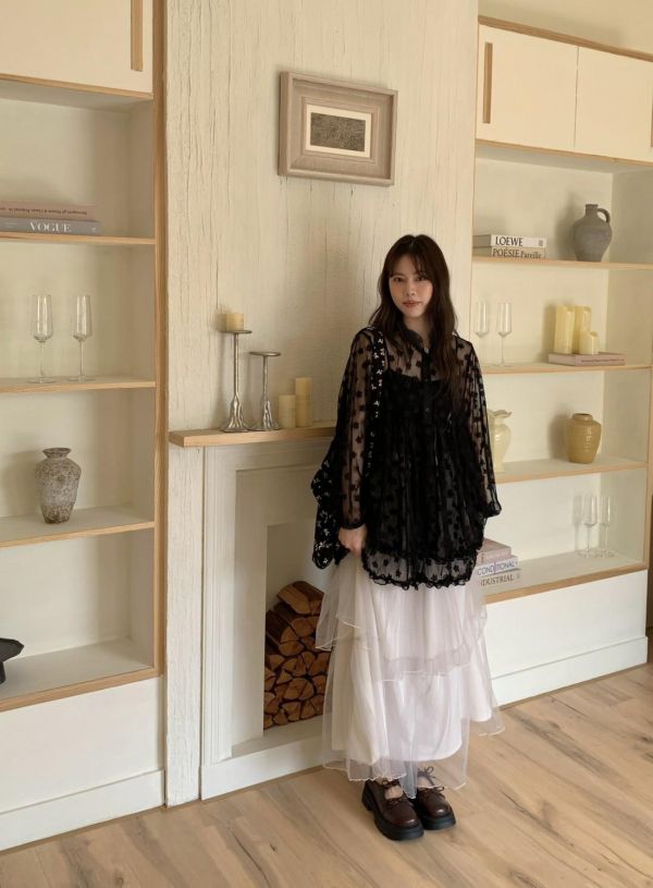 雲朵莊園 立體小花透紗澎感上衣 法式浪漫層次感上衣（2色） 