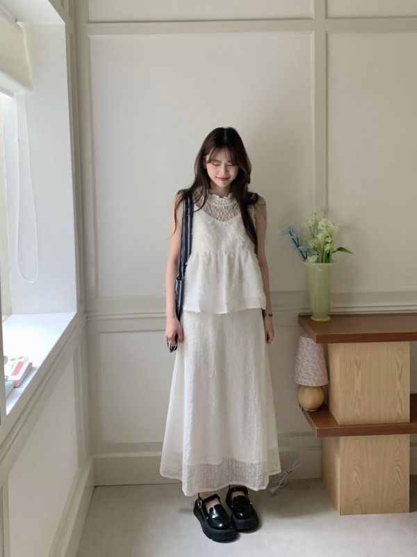 白紗花園午後 立體花紋綁帶背心 微透小性感 輕甜層次感背心（2色） 