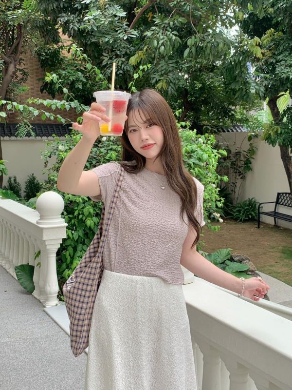 日常柔紋 立體紋理短袖上衣 木耳邊設計 顯瘦百搭素T(4色） 