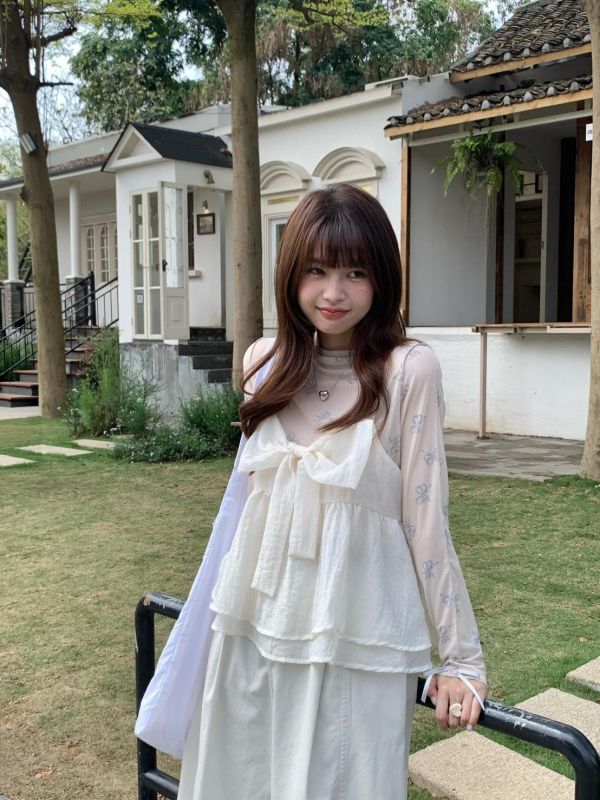 聖水洞花語背心 韓系甜妹背心 荷葉背心 顯瘦背心 百搭上衣（2色） 