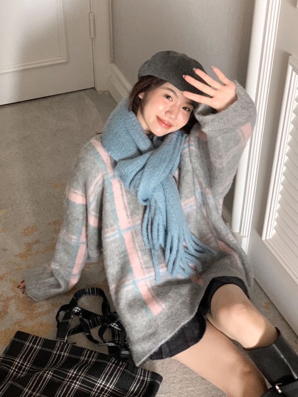 北國暖光 毛絨格紋寬鬆針織上衣 冬季溫柔感必收（3色） 