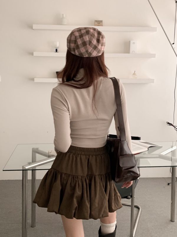 柔軟雲朵感 加絨高領短版打底上衣 保暖不厚重 顯瘦彈性內搭（6色） 