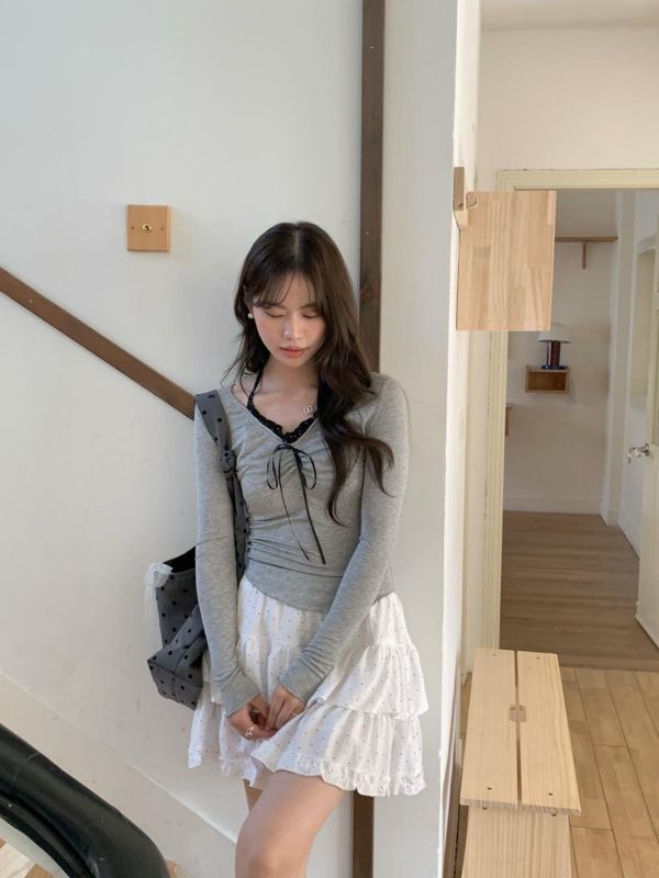 春日心跳蕾絲拼接上衣 蕾絲拼接綁帶長袖上衣 韓系內搭打底（2色） 