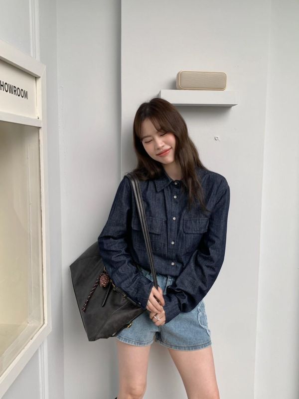 歐洲街角日常 短版牛仔襯衫 雙口袋設計 顯比例百搭襯衫（2色） 