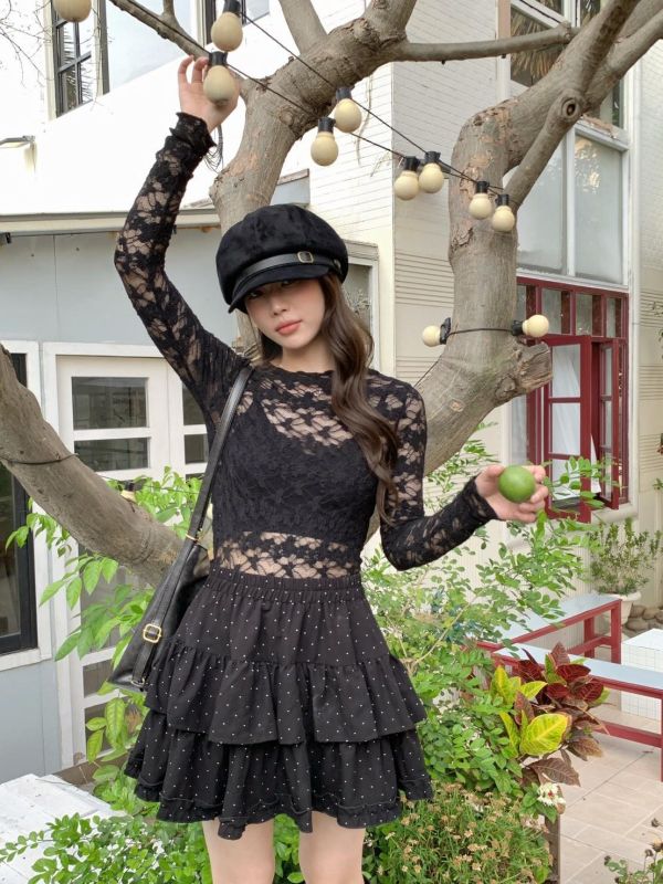 初戀午後的透膚蕾絲上衣 透膚長袖內搭 韓系疊穿打底 顯瘦氣質必備（3色） 