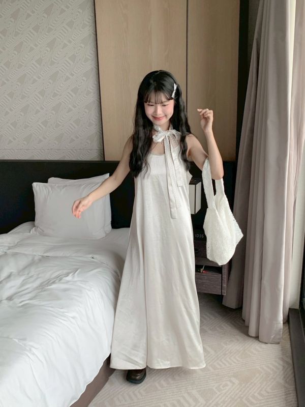 訂做款 女主角自帶光芒 緞面綁帶長洋裝 