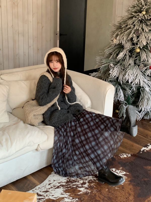 琥珀色的旋律 日系柔光格紋百褶長裙 鬆緊腰不貼腿 顯瘦垂墜感 四季可穿通勤日常裙（3色） 