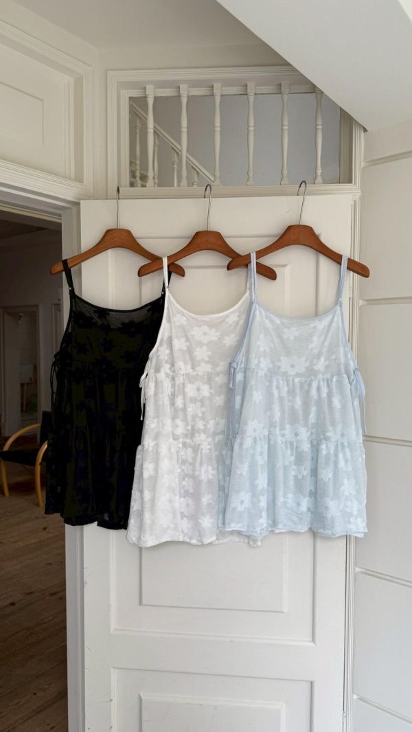 花開那一刻 側綁帶細肩背心 顯瘦版型（3色） 