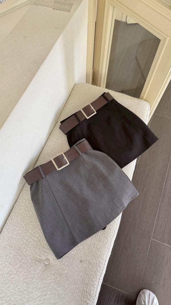 落日咖啡館 氣質A字裙 顯腿長百搭短裙 秋冬質感小裙子 氣質通勤約會穿搭（附皮帶） 