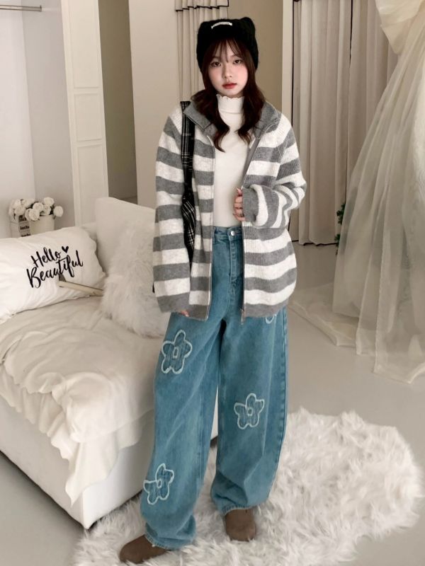 霧藍花信 小花刺繡牛仔寬褲高腰顯瘦 直筒寬褲（2色） 