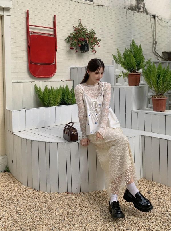 剛剛好的溫柔蕾絲長裙 韓系高腰顯瘦飄逸裙 氣質百搭（2色） 