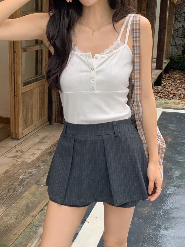 秋日蕾絲小背心 蕾絲拼接細肩帶上衣 前排釦修身內搭 無胸墊背心(3色） 