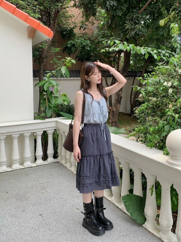 小花日常 格紋花花荷葉邊上衣（3色） 