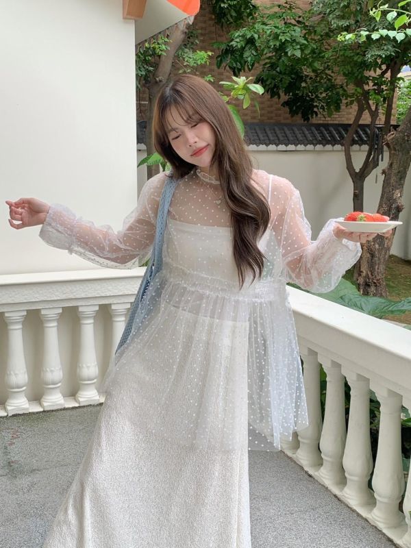 柔霧戀愛濾鏡 點點透紗上衣 層次蛋糕感 微透輕甜長袖上衣（3色） 