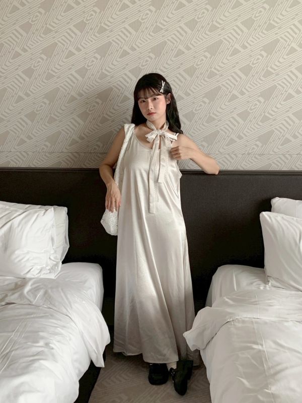 訂做款 女主角自帶光芒 緞面綁帶長洋裝 