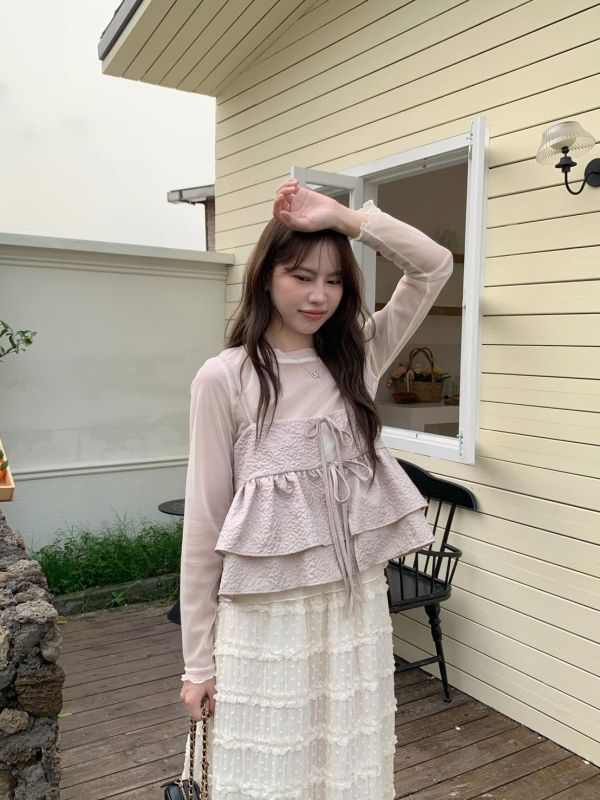 法式微甜 透膚紗感內搭＋立體花紋澎澎背心套裝（4色） 